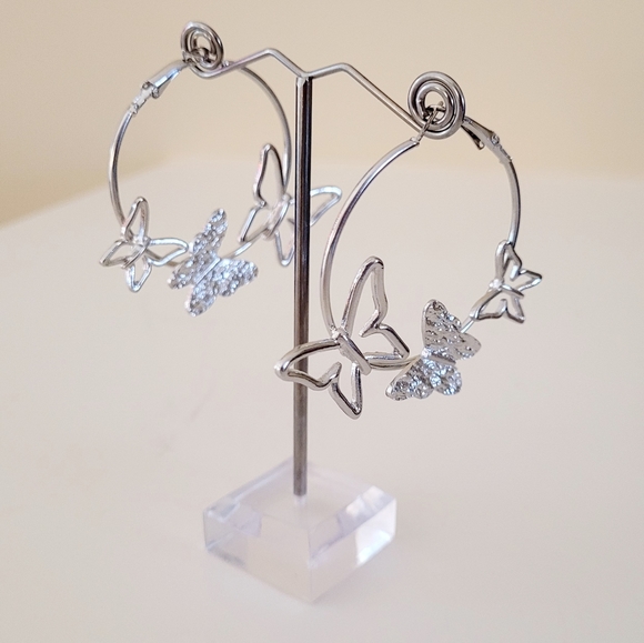 2/$20🌼 Silverstone Butterfly 2" Hoops Earrings - Picture 2 of 4